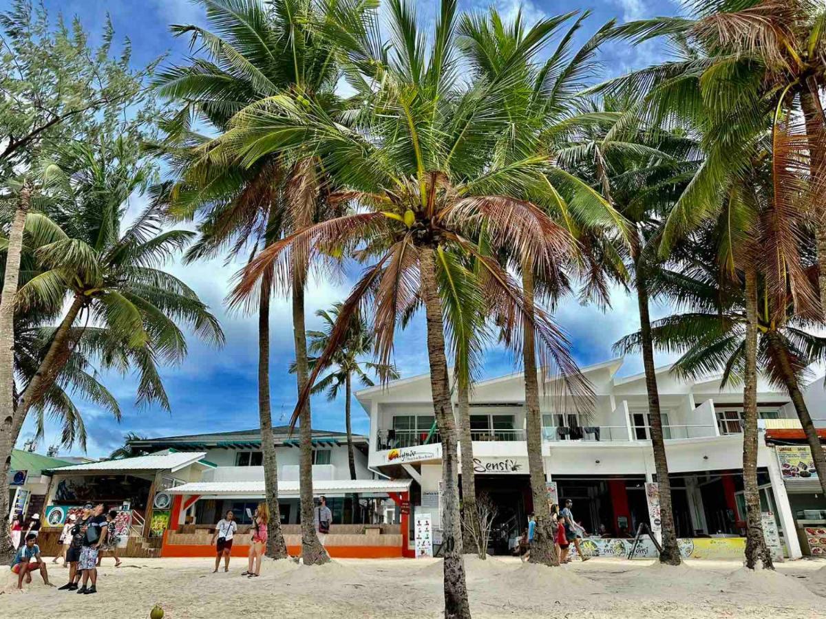 Calypso Beach And Dive Resort Manoc-Manoc Exteriör bild