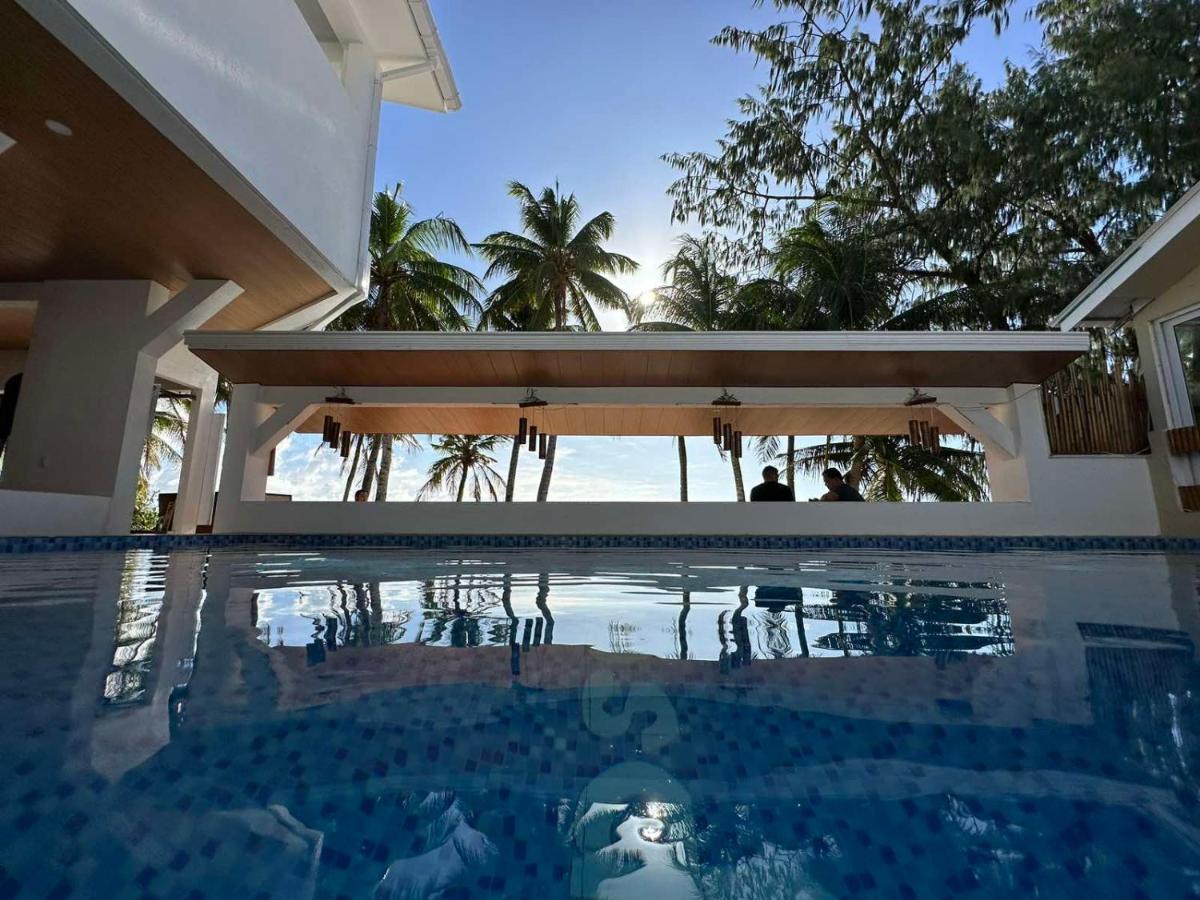 Calypso Beach And Dive Resort Manoc-Manoc Exteriör bild