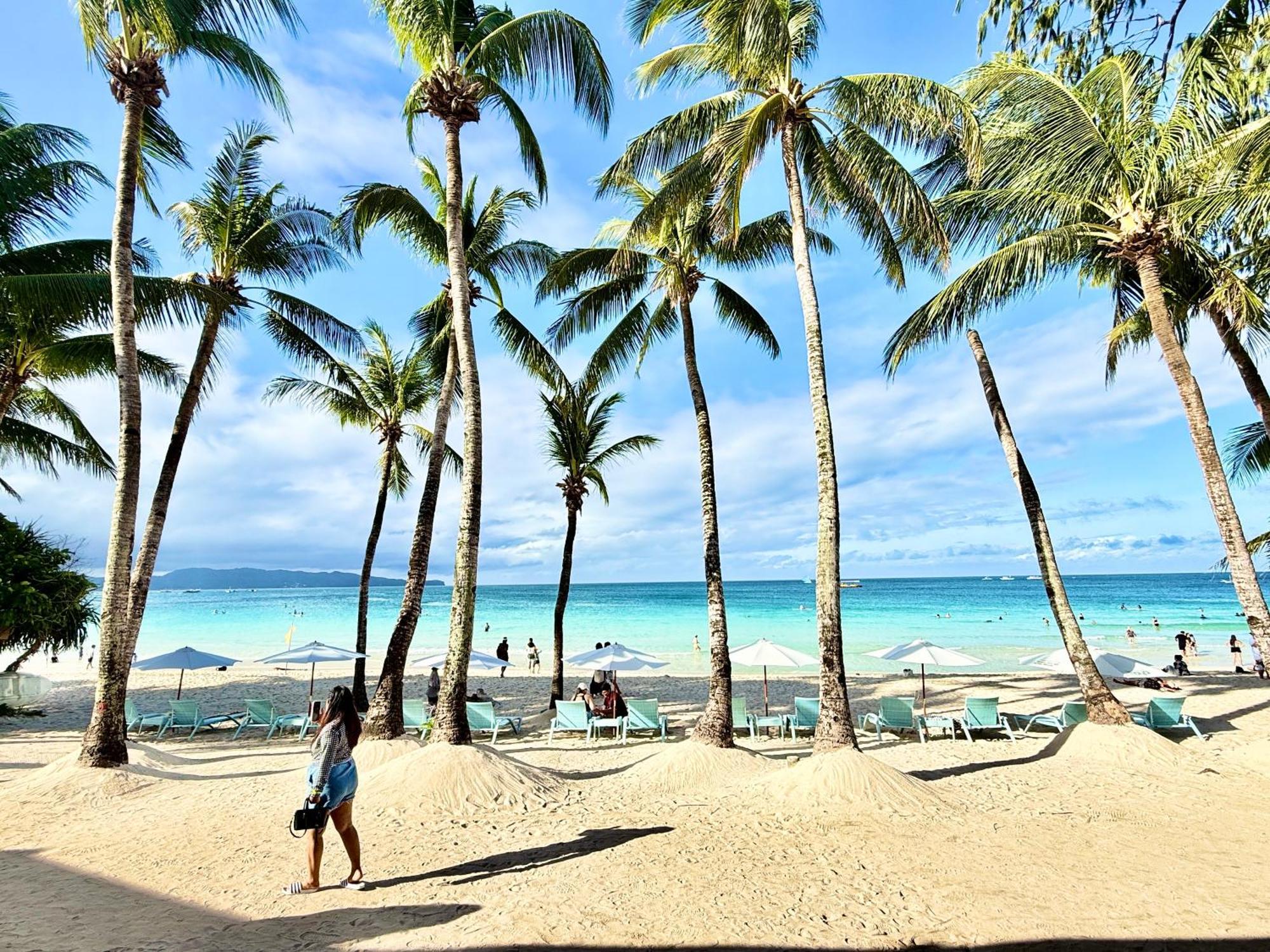 Calypso Beach And Dive Resort Manoc-Manoc Exteriör bild