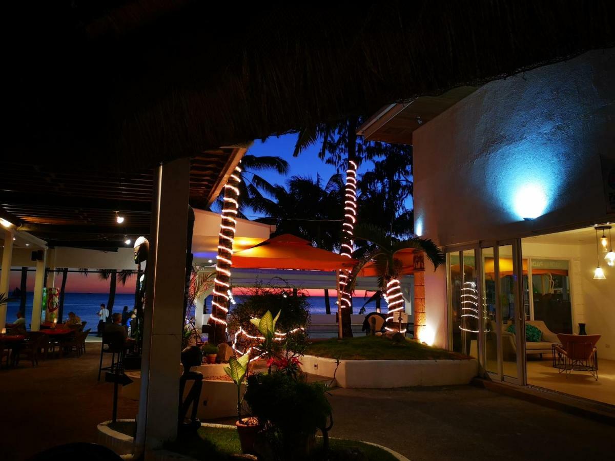 Calypso Beach And Dive Resort Manoc-Manoc Exteriör bild